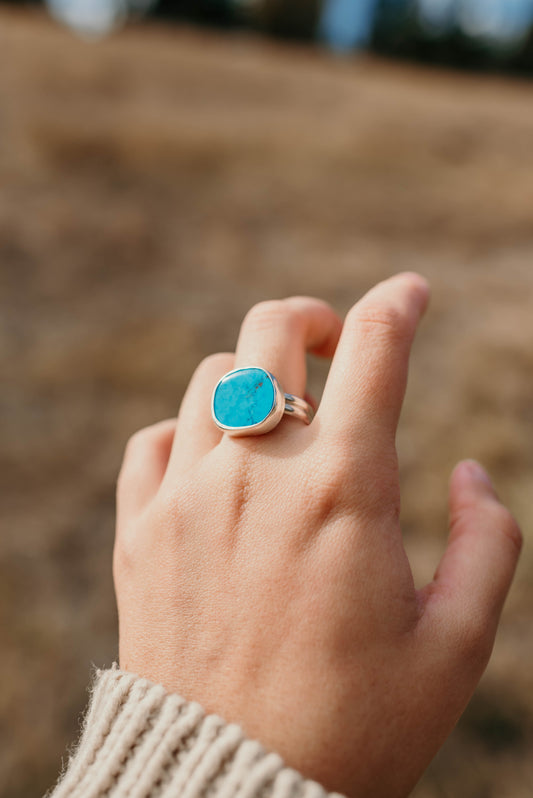 Chunky Turquoise Ring - size 8.5